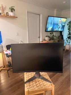 27 inch curved monitor (144hz) msi