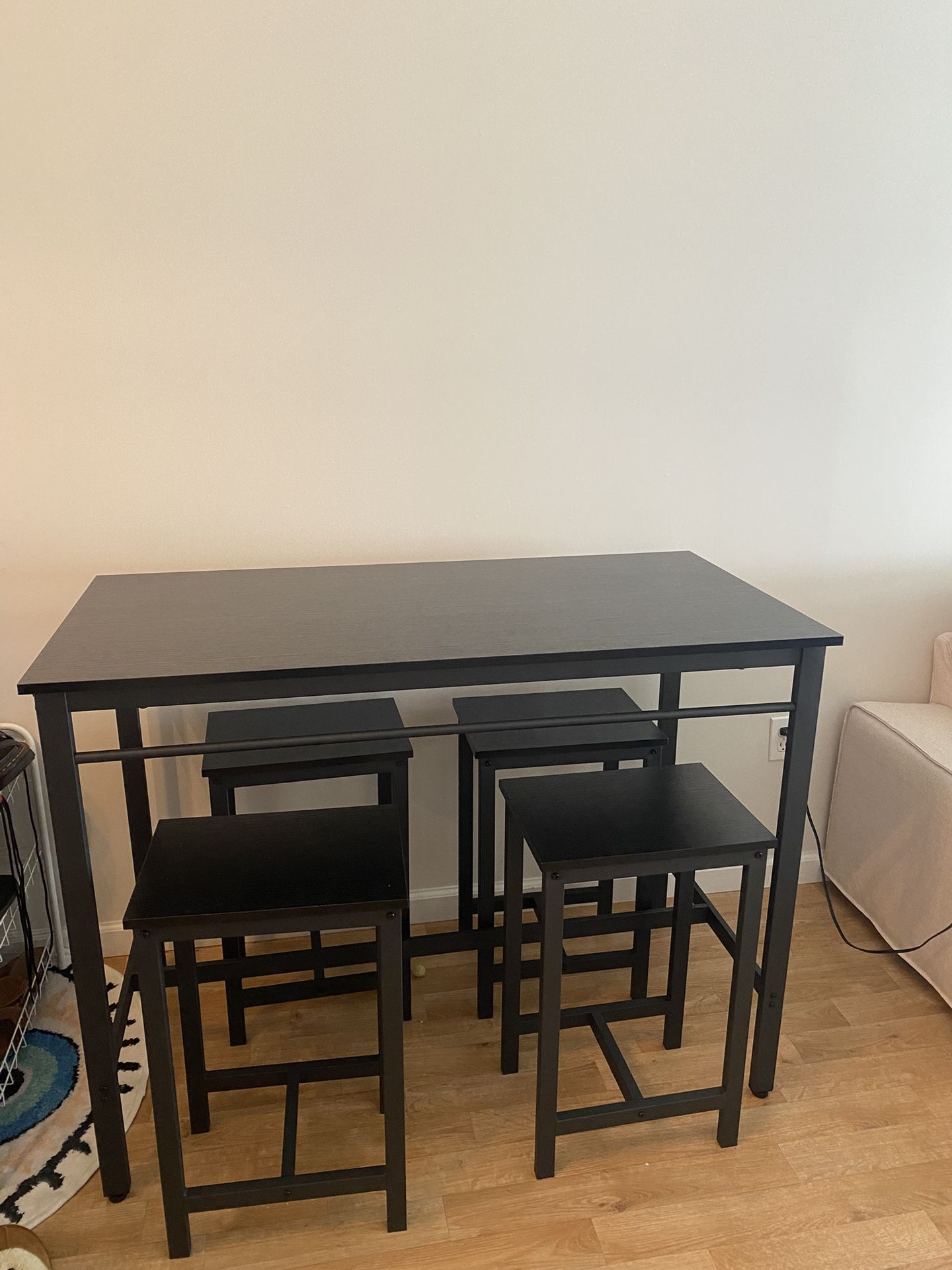 Table And Chairs 