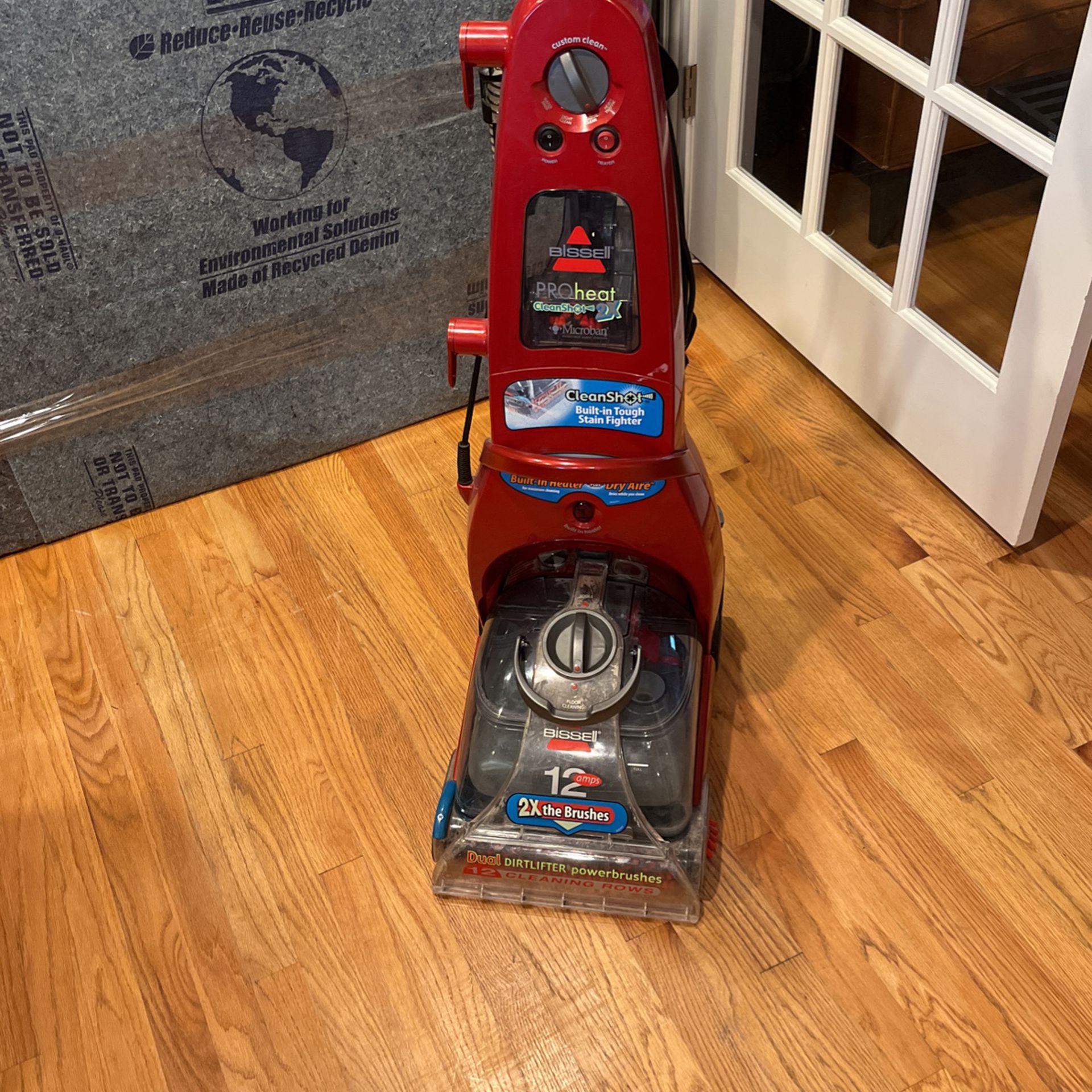 Bissell Carpet Cleaning Machine