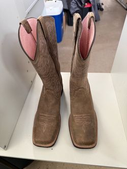 Ariat women boots