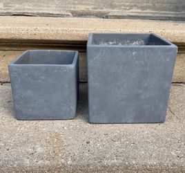 2 square modern concrete planter pots
