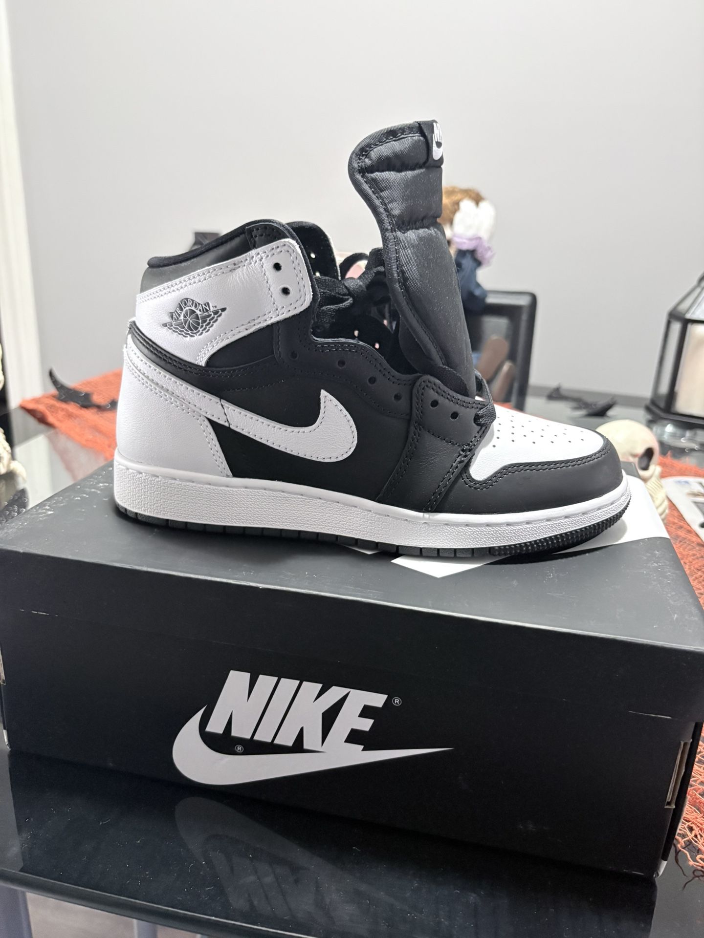 Nike Air Jordan 1 Boys Size 6