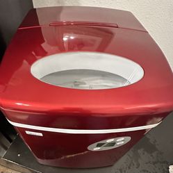 Portable Ice maker (Free)