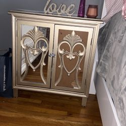 Mirror Table Metallic Finish 