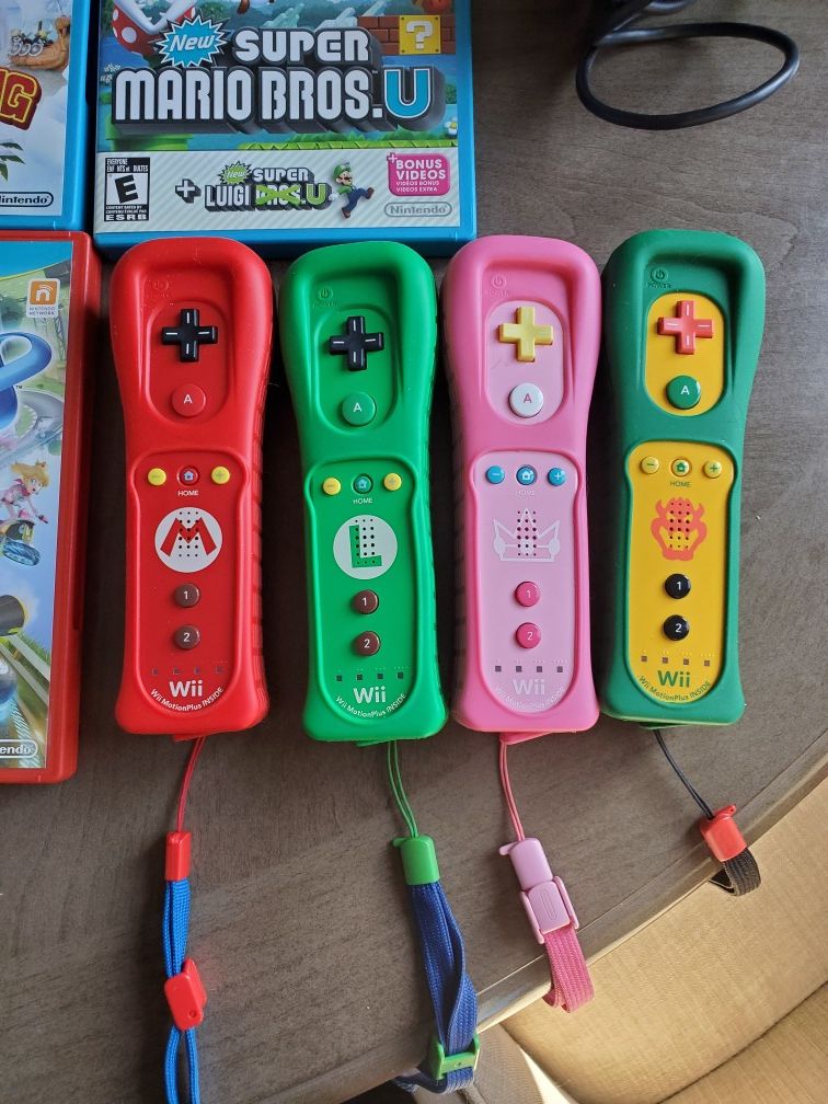 Nintendo wii u controllers