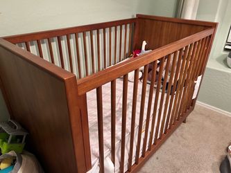 Crate & Barrel Crib + mattress