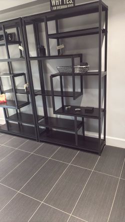 17 Stories Bookshelves