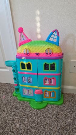 Gabby doll house