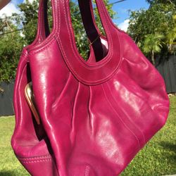 COACH Magenta Leather Purse With Gold Hardware 