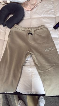 essentials “fear of God” sweat pants 