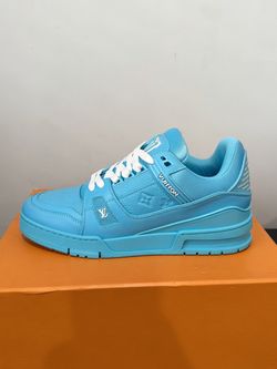 (Baby blue) LV runners