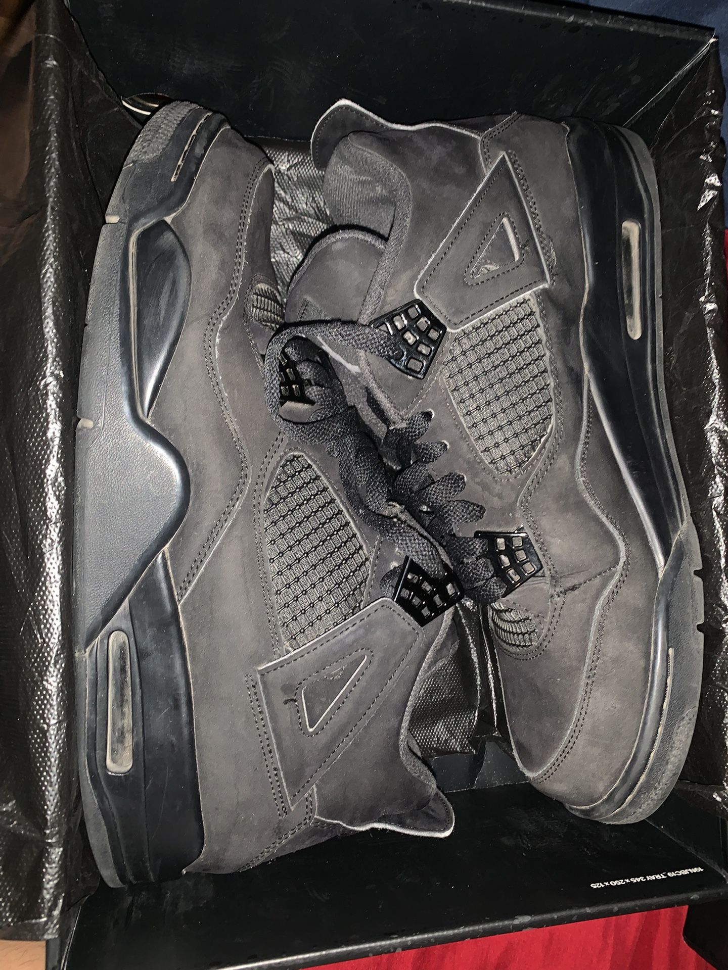 Jordan’s Black Cats Retro 4s