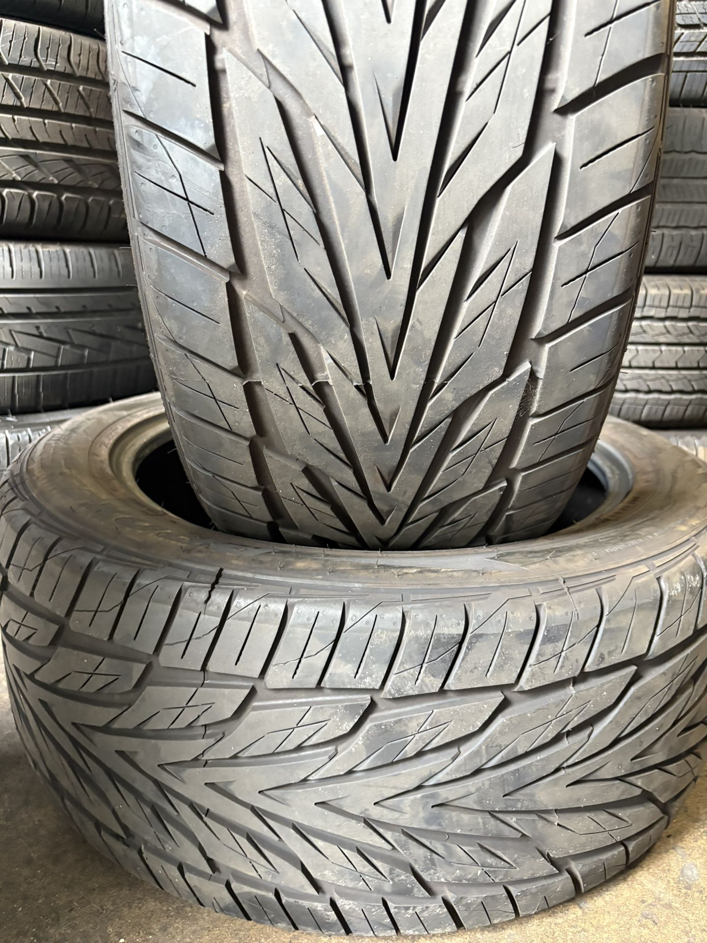 Tire 295-45r20 Toyo