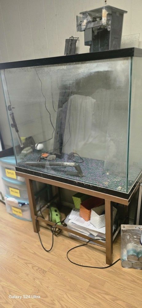 80 GAL FISH TANK