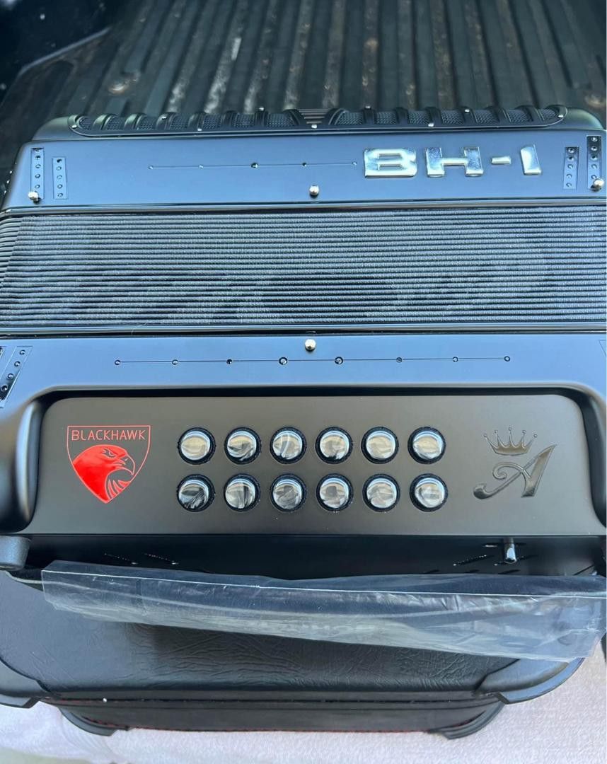 Acordion_Honner_Anacleto_bh1_black hawk