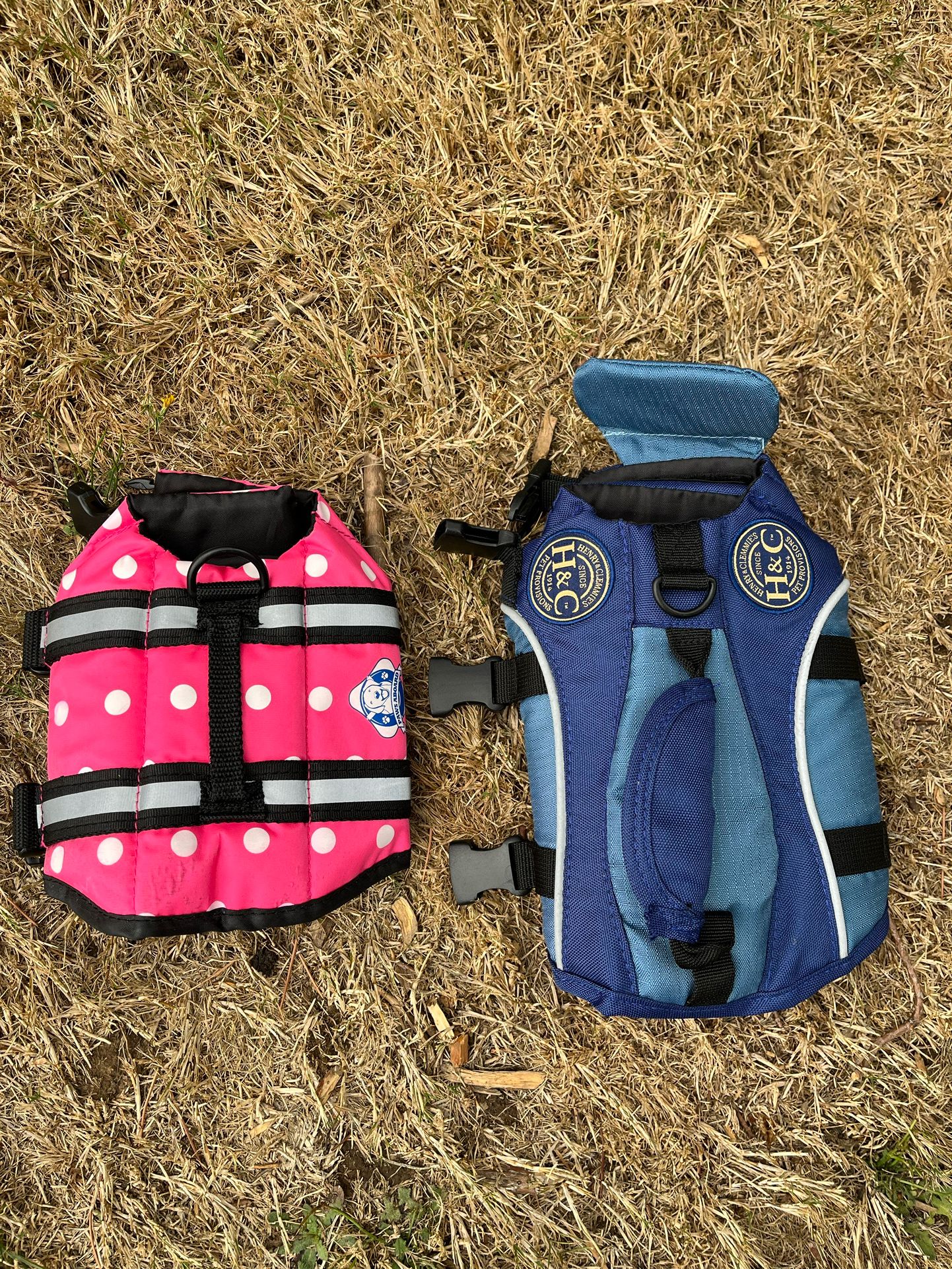 Dog Life Jackets Size small And XxS 