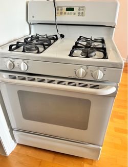 GE Gas Stove