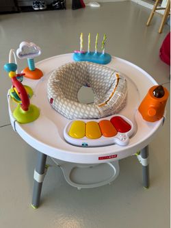 Skip Hop play center activity