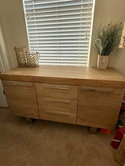 Wood Cerdenza with chrome handles