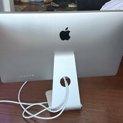 Thunderbolt Display Apple