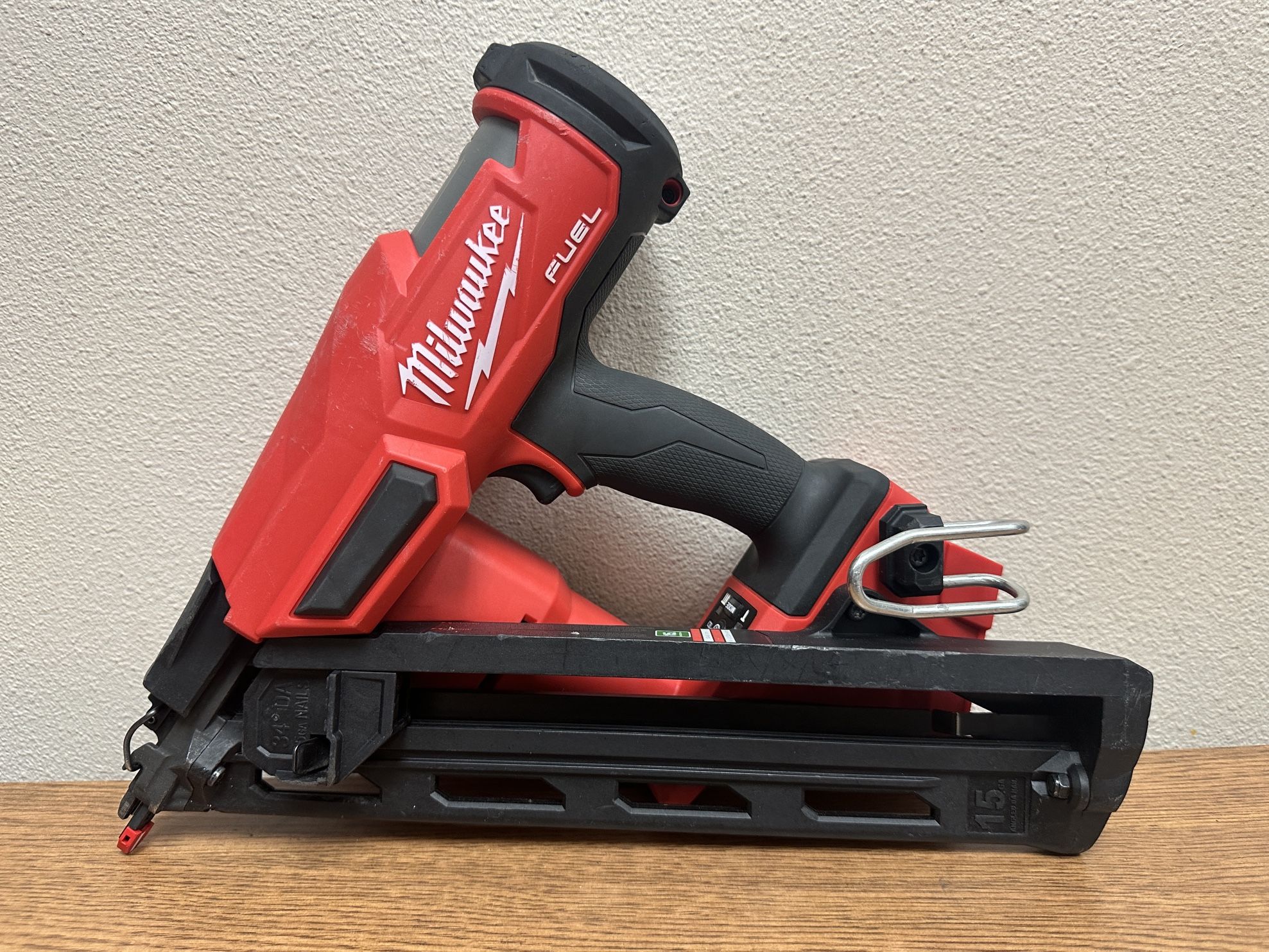 Milwaukee 2839-20 M18 FUEL 18-Volt Lithium-Ion Brushless Cordless Gen II 15-Gauge  Angled Finish Nailer (Tool-Only) for Sale in Lincoln Acres, CA OfferUp