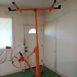 17 FT DRY WALL HOIST LIKE NEW