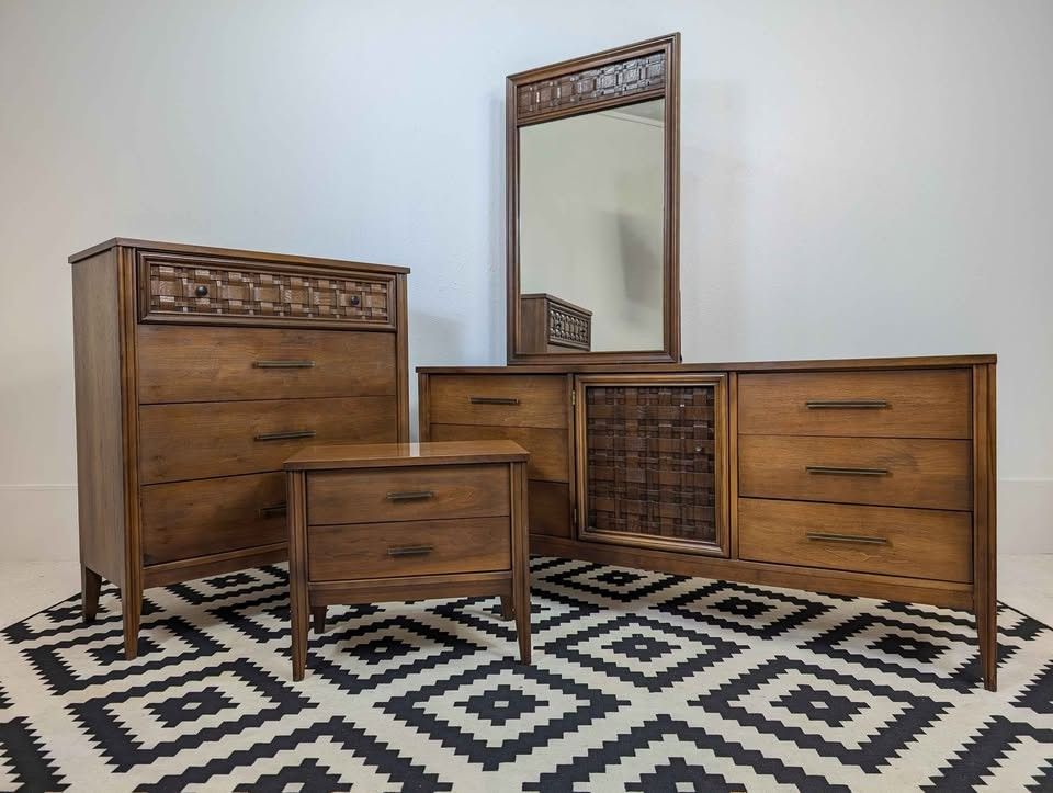 Mid Century Modern 4 Piece American Walnut Bedroom Set