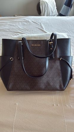 Michael Kors Purse 👛