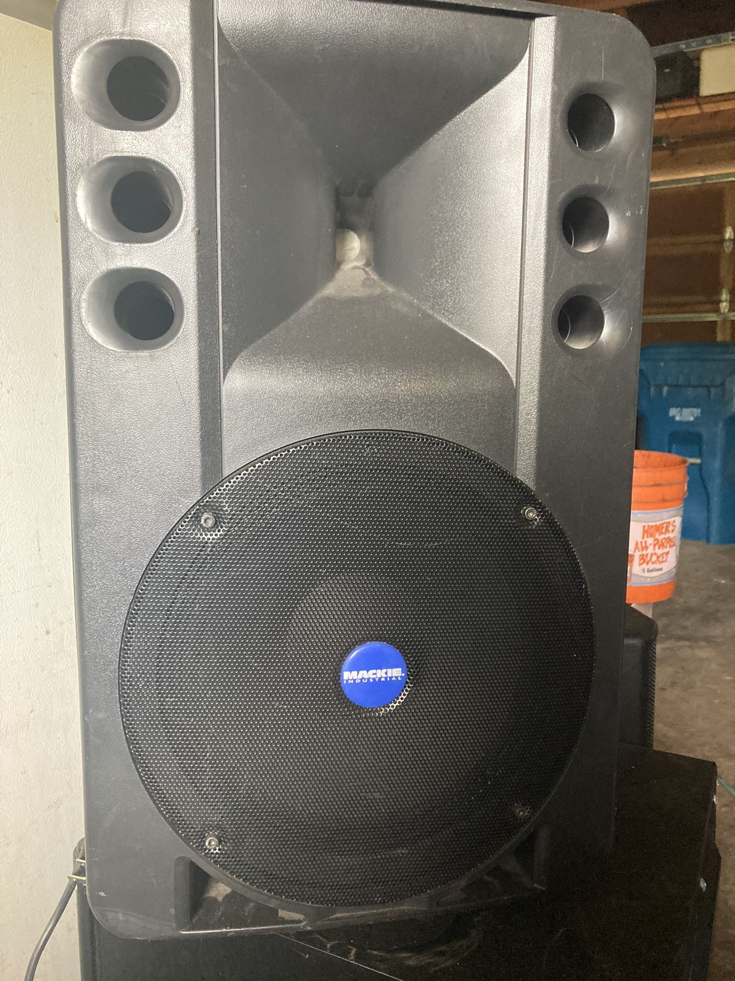 Mackie Art 200A PA Speaker