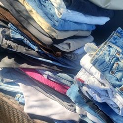 30  Pantalones  De Muger   Y 10 Chores  Todos  Por  45