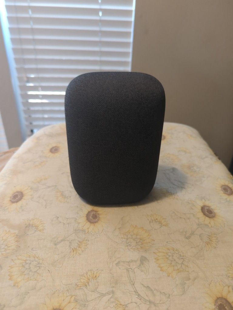 Google Nest Audio Charcoal Wireless Bluetooth Wi-Fi Smart Speaker with assistant