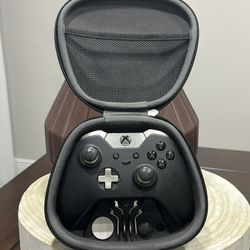 Microsoft Xbox One Elite Series 1 Controller 1698 W/ Case And Parts TESTED WORKING