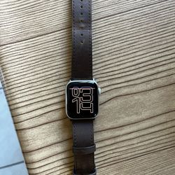 40mm Apple Watch SE 2nd gen