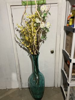 Decorative Vase And Flowers