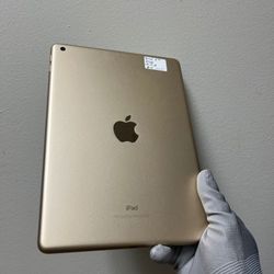 Apple iPad 5 32GB Wifi 9.7” Fully Functional Netflix//Youtube//Roblox
