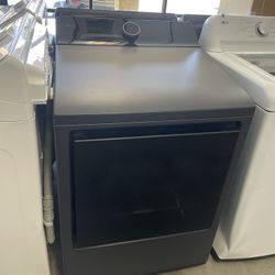 Lg Gas Dryer In Matte Black 