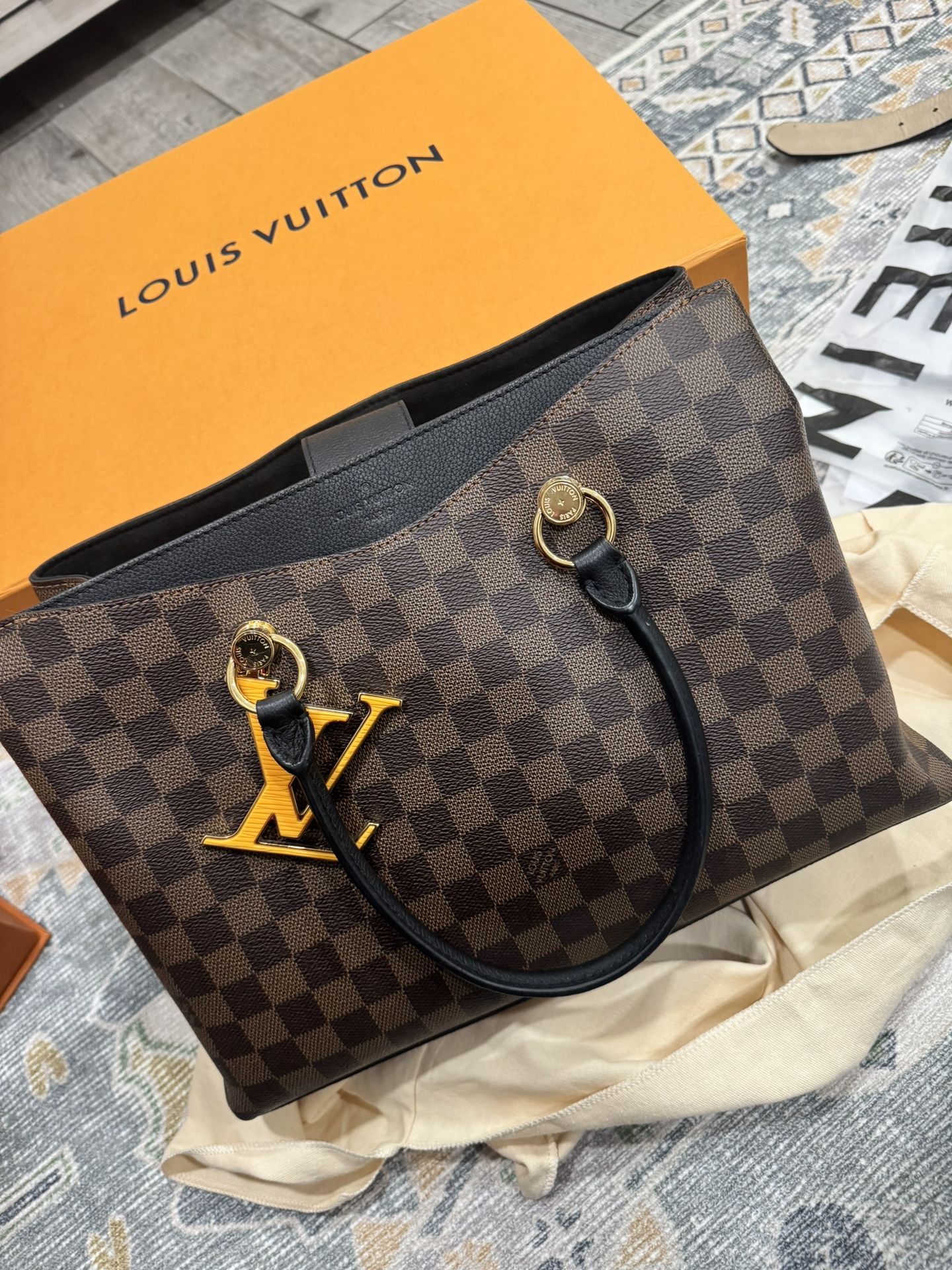 Louis Vuitton Purse
