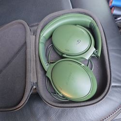 BOSE Quite Comfort Headphones