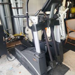 True Fitness TSX Elliptical 