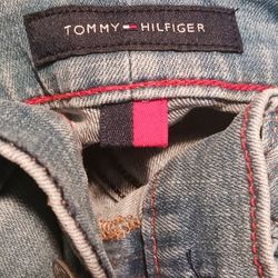 TOMMY HILFIGER BLUE JEANS (FREE BELT)