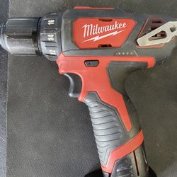 Milwaukee  12Volt Drill Driver 