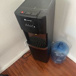 Got And Cold Water Dispenser