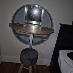 Make Up Vanity