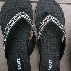 Women's silver sandals