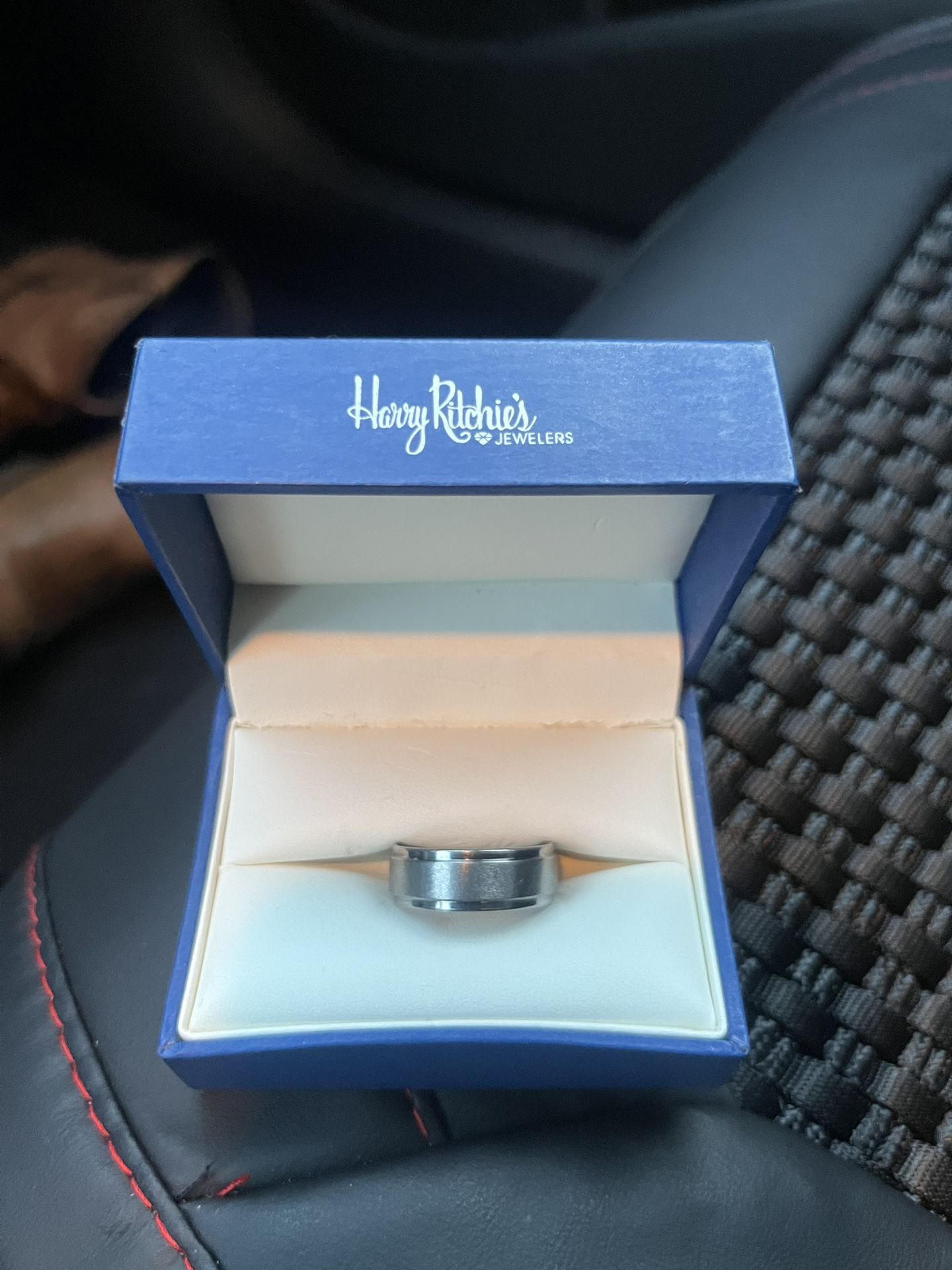 Men’s Wedding Band