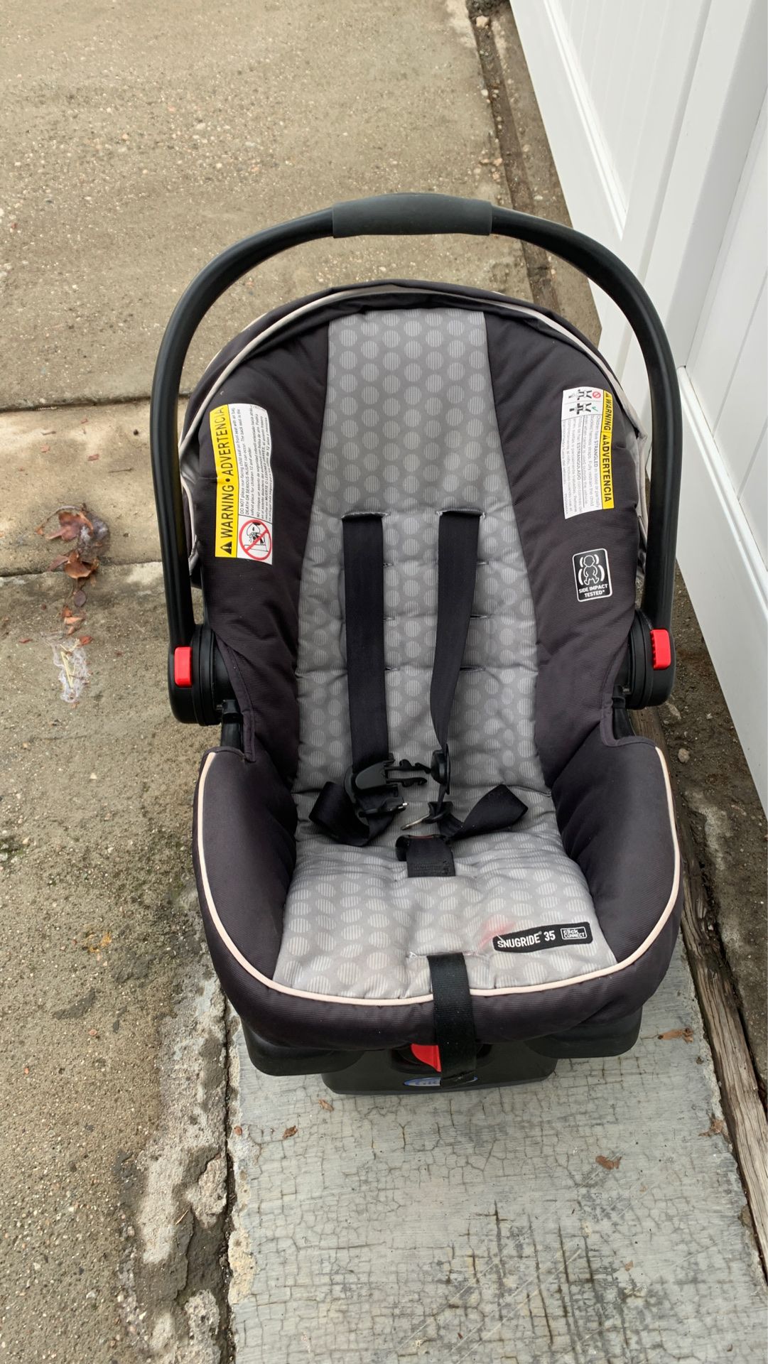 Graco infant car seat $5