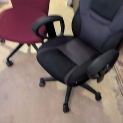 Office Chairs 