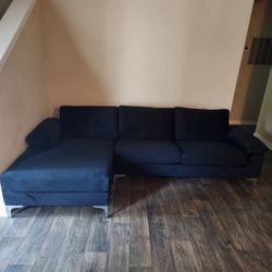 Black Sectional Couch 
