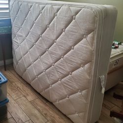 FULL SIZE MATTRESS