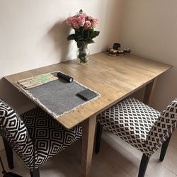 Expandable Kitchen table - Amazing Condition!